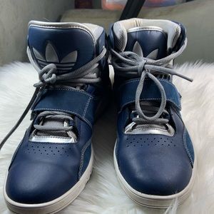 Adidas Men Hightop Sneaker Size 9 Navy and Grey
